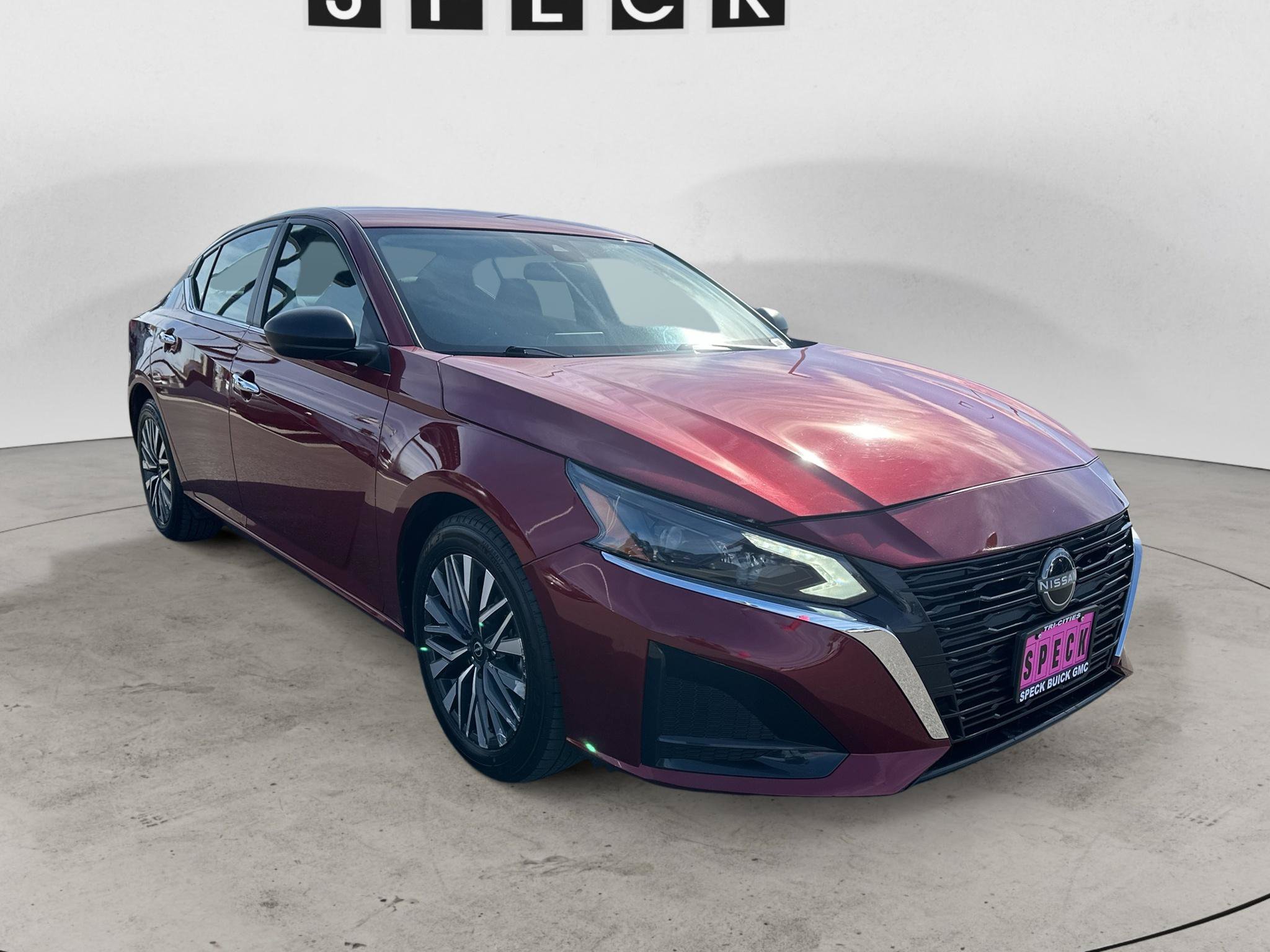 Used 2024 Nissan Altima 2.5 SV FWD image 7
