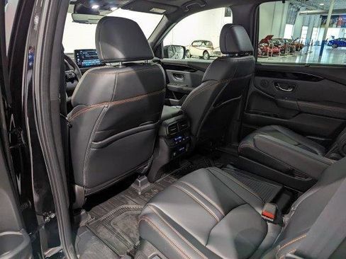 New 2025 Honda Pilot TrailSport image 20