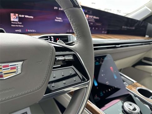 Certified 2025 Cadillac Escalade Sport Platinum w/ LPO, Floor Liner Package image 41