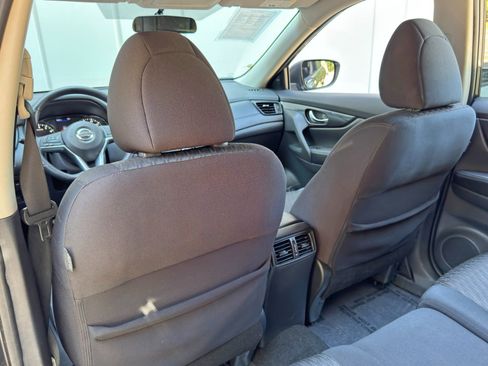 Used 2018 Nissan Rogue SV FWD image 29