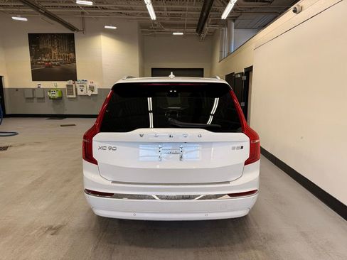 Used 2024 Volvo XC90 B5 Plus w/ Protection Package Premier image 4