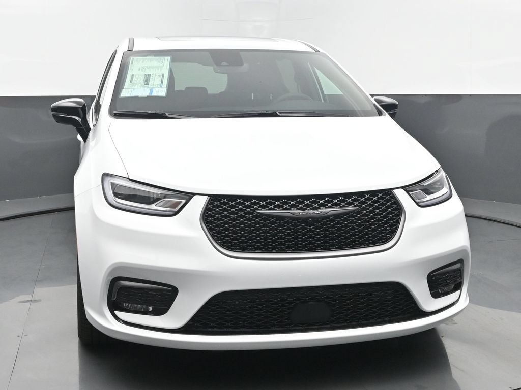 New 2026 Chrysler Pacifica Select FWD image 8