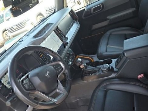 Used 2022 Ford Bronco Badlands AWD/4WD image 7