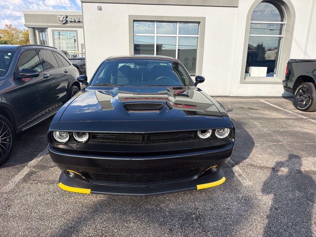 Used 2019 Dodge Challenger GT w/ Blacktop Package AWD/4WD image 2