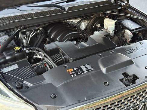 Used 2015 GMC Yukon XL Denali w/ Open Road Package image 10