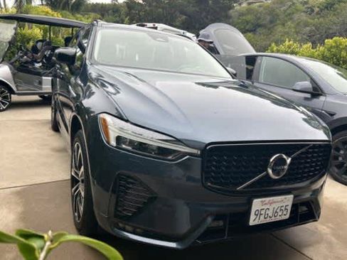 Used 2023 Volvo XC60 B5 Plus AWD/4WD image 7