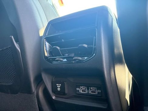 Used 2022 Jeep Grand Cherokee Altitude AWD/4WD image 32