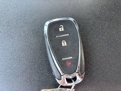 Used 2023 Chevrolet Equinox LS w/ LPO, Cargo Package FWD image 31