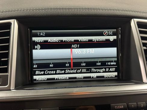 Used 2016 Mercedes-Benz GL 450 4MATIC image 25