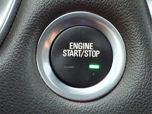 Used 2023 Chevrolet Traverse Premier AWD/4WD image 26