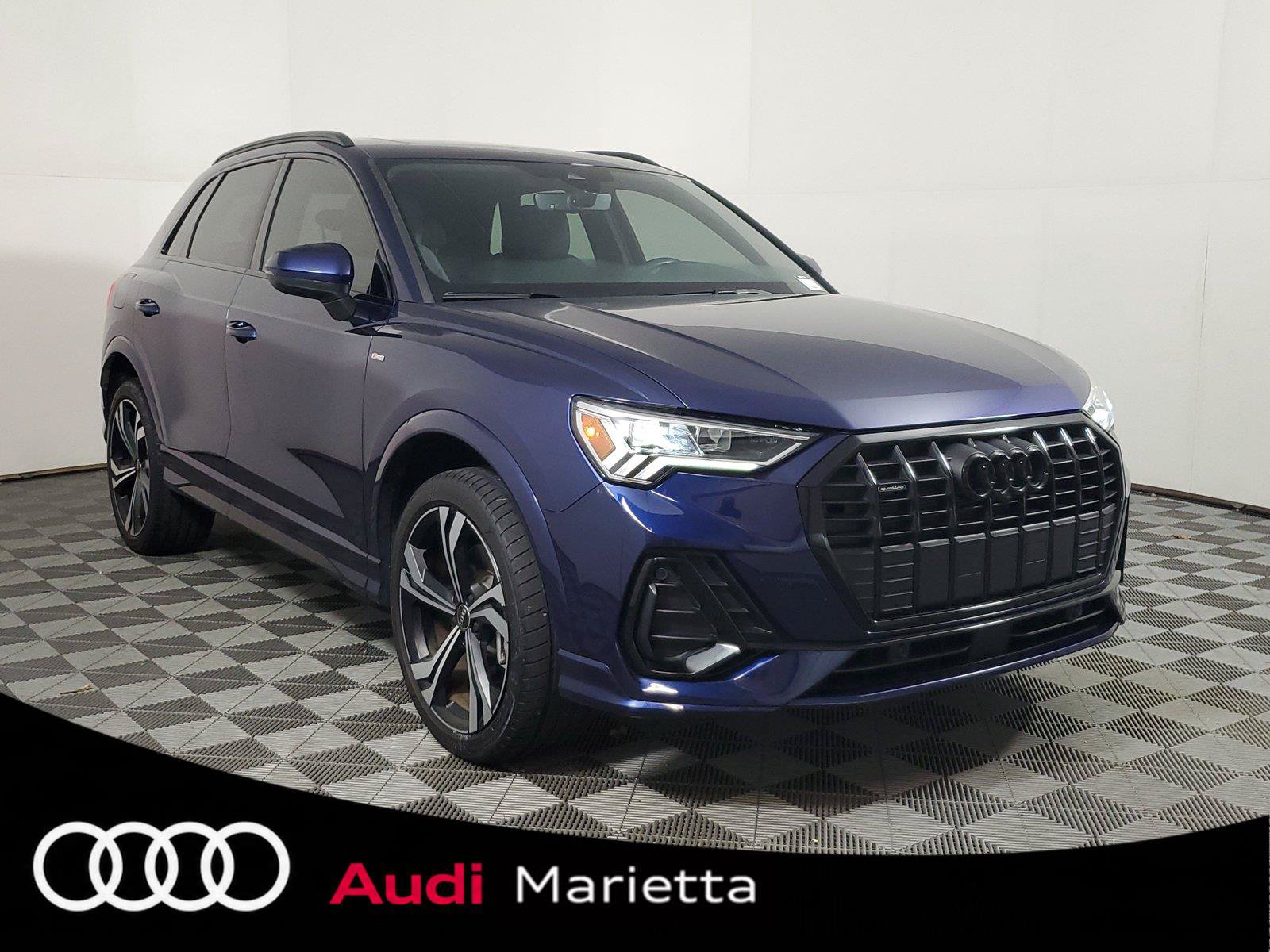 Used 2024 Audi Q3 2.0T Premium Plus w/ Premium Plus Package AWD/4WD image 1