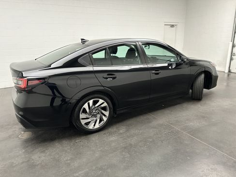 Used 2023 Subaru Legacy Limited AWD/4WD image 7