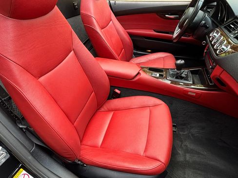 Used 2009 BMW Z4 sDrive30i RWD image 19