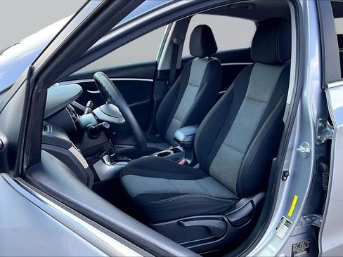 Used 2016 Hyundai Elantra GT FWD image 8