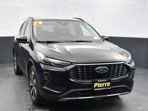 Used 2024 Ford Escape Platinum image 21