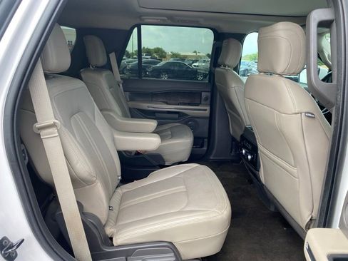 Used 2019 Ford Expedition Limited w/ Equipment Group 302A RWD image 12