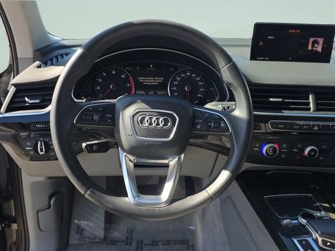 Used 2017 Audi Q7 3.0T Premium Plus w/ Premium Plus Package AWD/4WD image 12