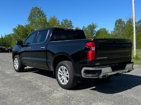 Used 2022 Chevrolet Silverado 1500 LTZ w/ LTZ Premium Package AWD/4WD image 5