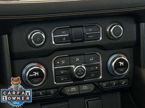 Used 2022 GMC Yukon AT4 AWD/4WD image 17