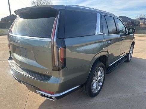Certified 2023 Cadillac Escalade Premium Luxury image 3