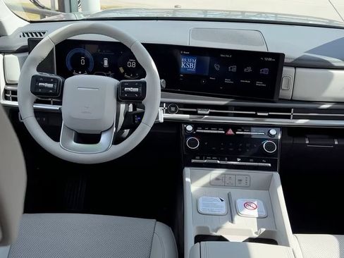 Certified 2026 Hyundai Santa Fe SEL FWD image 19