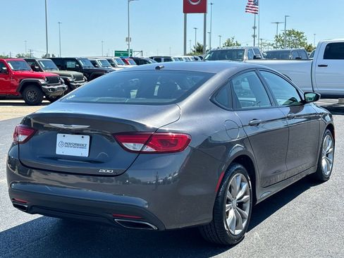 Used 2016 Chrysler 200 S FWD image 3