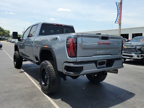 Used 2024 GMC Sierra 2500 AT4 w/ AT4 Premium Plus Package AWD/4WD image 7