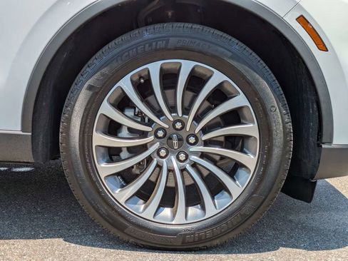 Used 2023 Lincoln Aviator Reserve image 11