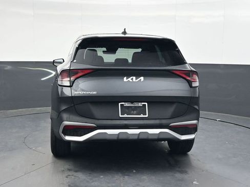 Used 2024 Kia Sportage LX image 5