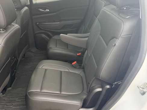 Used 2023 GMC Acadia SLT w/ Preferred Package AWD/4WD image 12