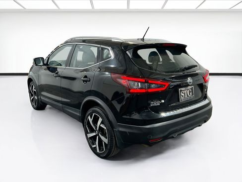 Used 2022 Nissan Rogue Sport SL w/ Premium Package FWD image 6