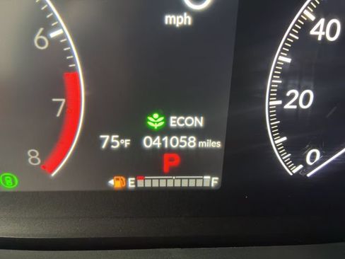 Used 2025 Honda Pilot EX-L image 18