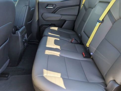 Certified 2024 Chevrolet Colorado ZR2 w/ ZR2 Convenience Package III AWD/4WD image 24