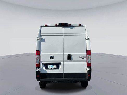 Used 2025 RAM ProMaster 2500 w/ Convenience Group FWD image 5