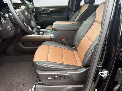 Used 2024 Chevrolet Silverado 1500 High Country w/ Technology Package AWD/4WD image 20