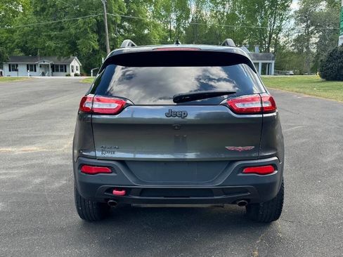 Used 2015 Jeep Cherokee Trailhawk w/ Comfort/Convenience Group image 7