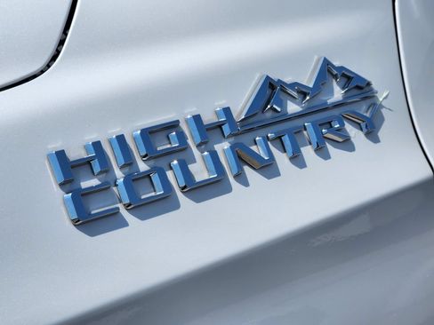 Used 2021 Chevrolet Tahoe High Country AWD/4WD image 12