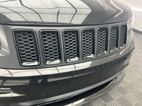 Used 2016 Jeep Grand Cherokee SRT image 29