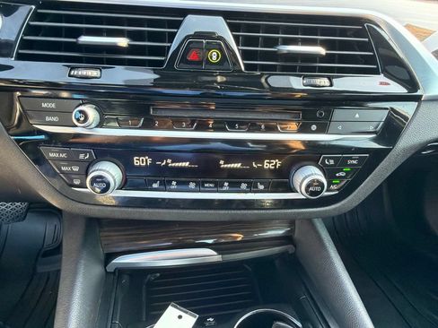 Used 2018 BMW 530i xDrive w/ Premium Package AWD/4WD image 28