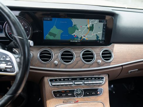 Used 2019 Mercedes-Benz E 450 4MATIC Sedan w/ Premium Package image 31