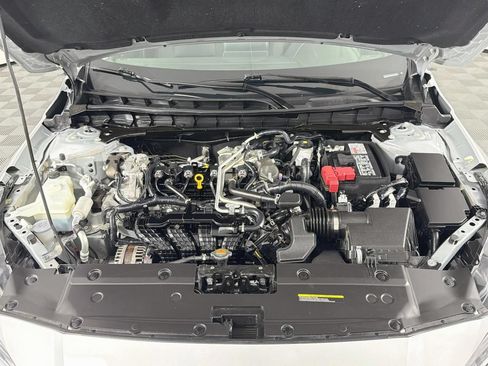 Used 2024 Nissan Altima 2.5 SV FWD image 37