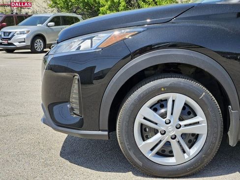 New 2025 Nissan Kicks Play S image 6