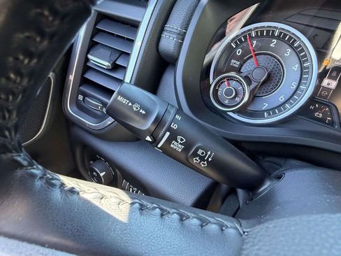 Used 2021 RAM 1500 Laramie w/ Night Edition image 32