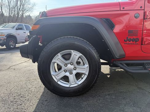Used 2022 Jeep Wrangler Sport S image 8