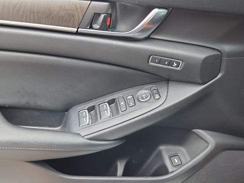 Used 2022 Honda Accord EX-L image 28