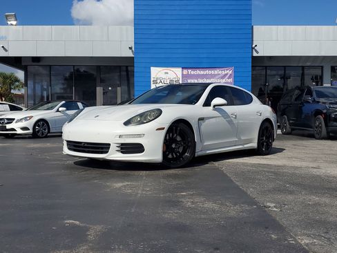 Used 2016 Porsche Panamera 4 Edition image 3