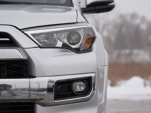 Used 2021 Toyota 4Runner Limited image 10