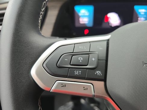 Certified 2025 Volkswagen Atlas SEL AWD/4WD image 18