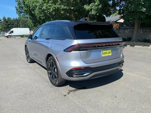 New 2026 Lincoln Nautilus Reserve AWD/4WD image 3