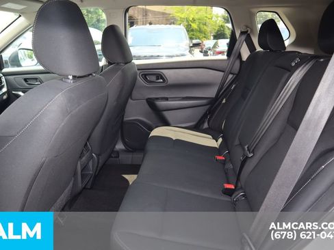 Used 2024 Nissan Rogue S FWD image 16